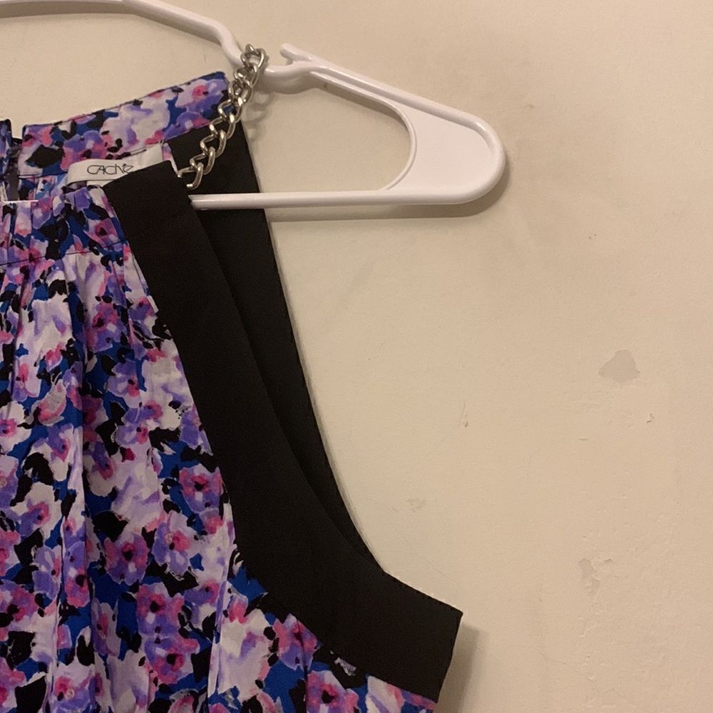 Cache floral purple halter top with silver chain straps Size S NWT - Picture 4 of 10